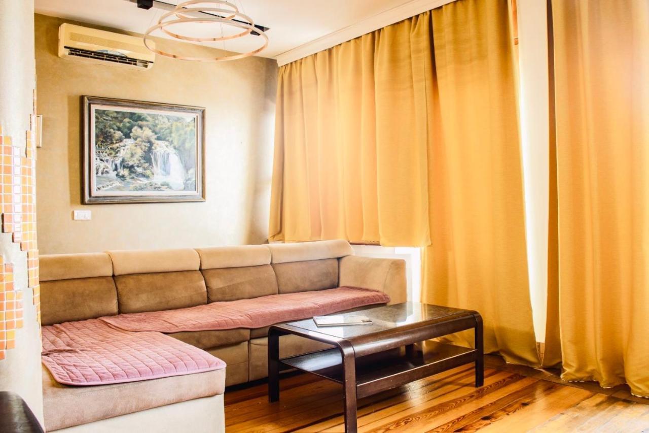 Apartments Art Ulcinj Bagian luar foto
