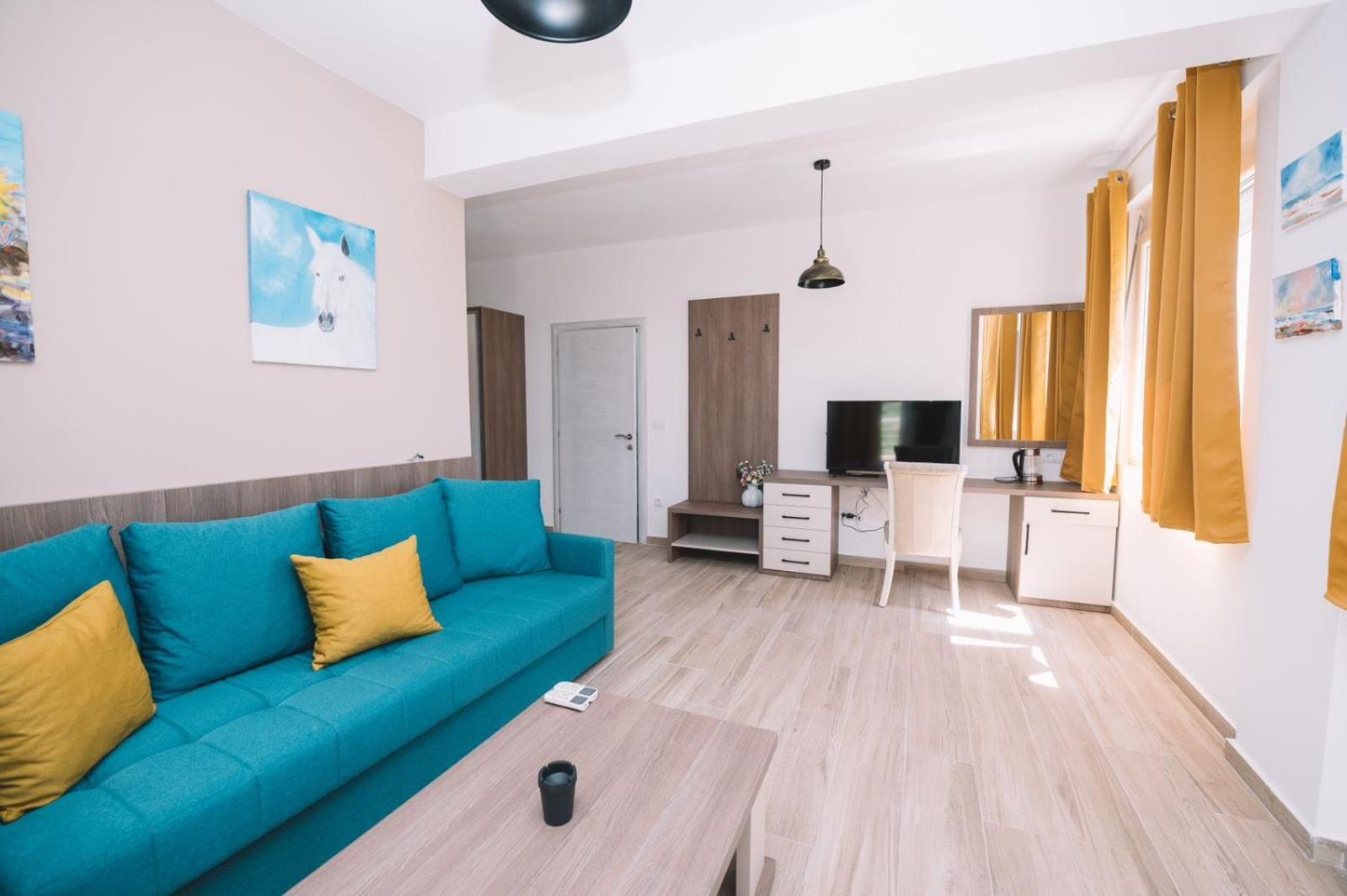 Apartments Art Ulcinj Bagian luar foto