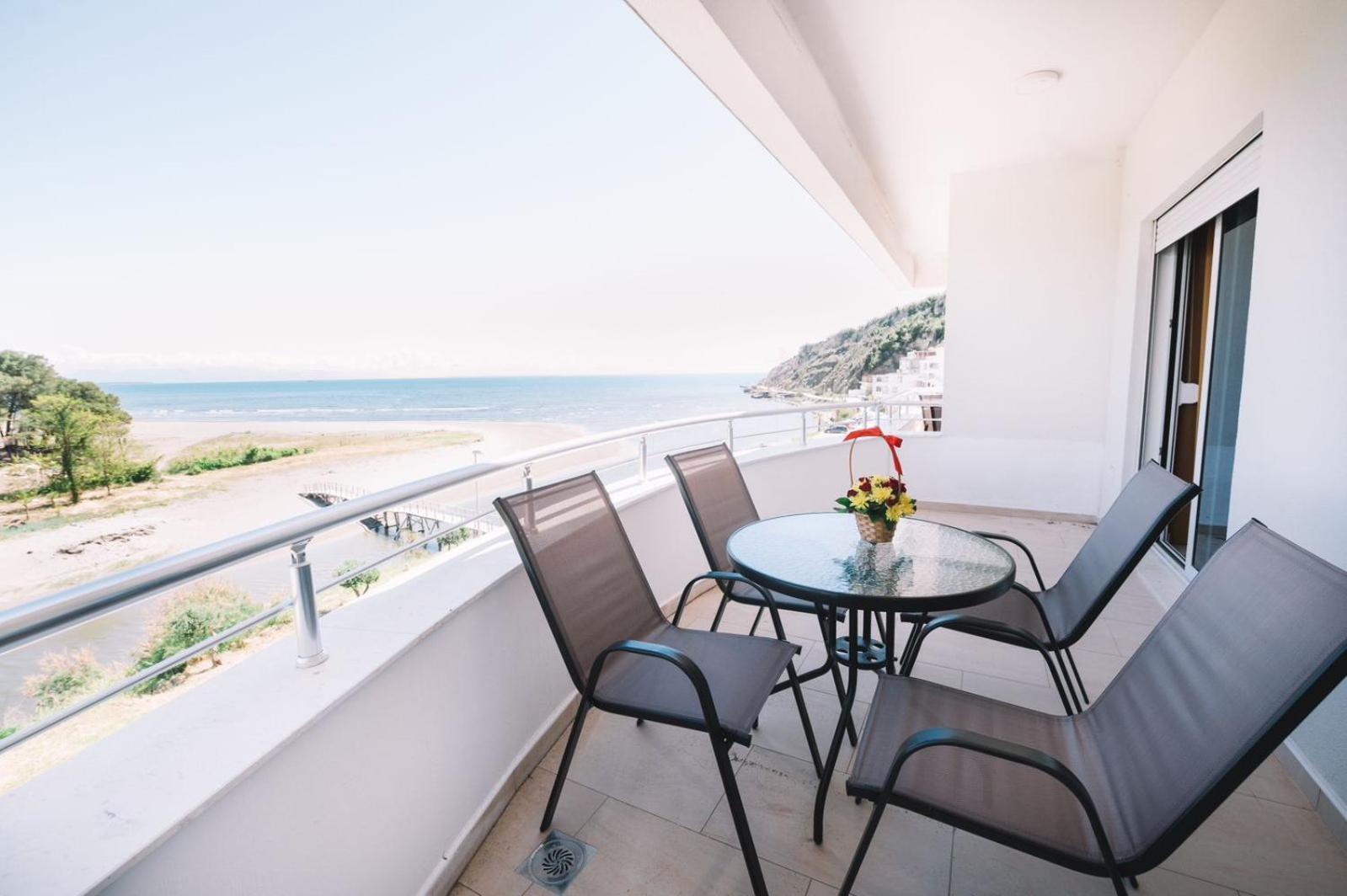 Apartments Art Ulcinj Bagian luar foto