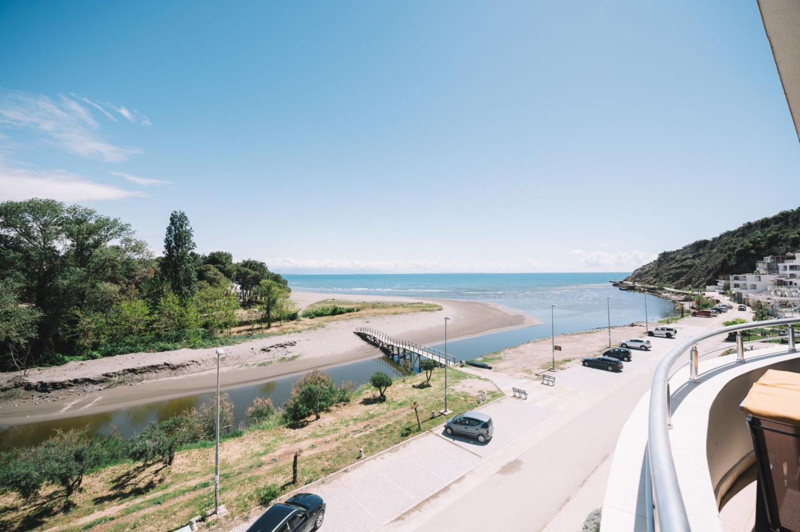 Apartments Art Ulcinj Bagian luar foto
