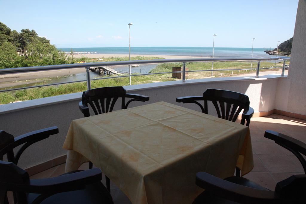 Apartments Art Ulcinj Ruang foto