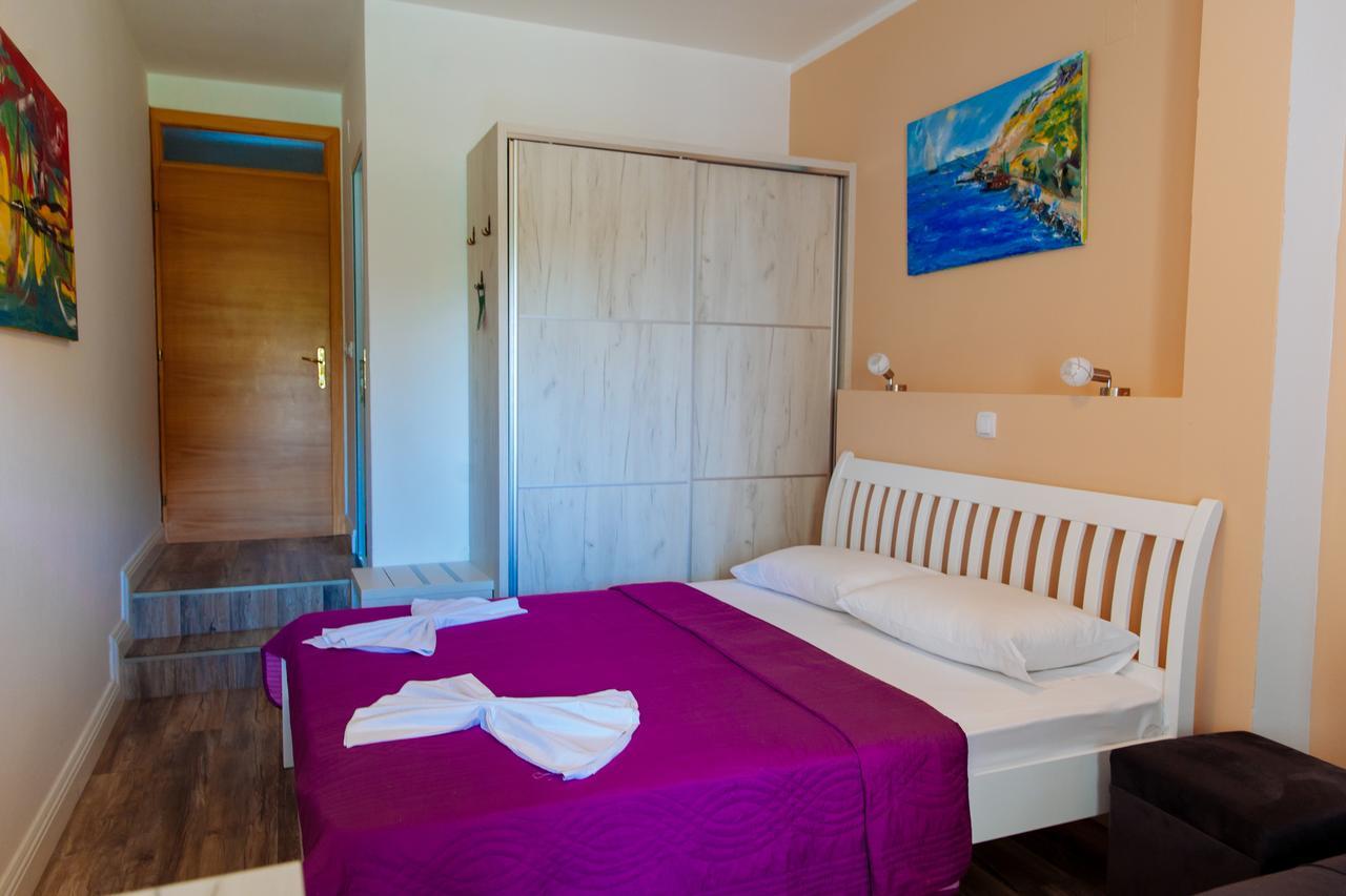 Apartments Art Ulcinj Bagian luar foto