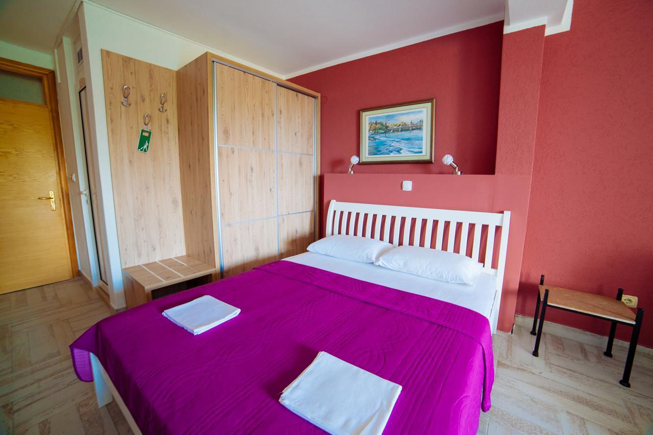 Apartments Art Ulcinj Bagian luar foto