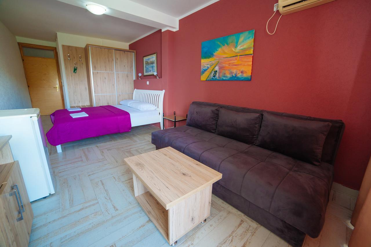 Apartments Art Ulcinj Bagian luar foto